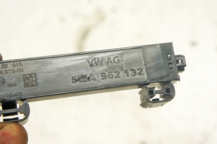 TH334 SKODA OCTAVIA IV AMPLIFICATEUR ANTENNES 5FA224075-00 5WA962132 AR