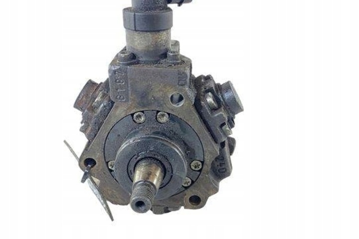 POMPE CARBURANTS KIA SORENTO I (JC) 331004A410 2.5L DIESEL 120KW 2008