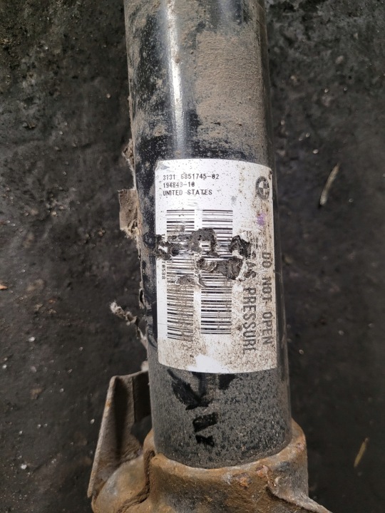 BMW F15 X5 F16 X6 AMORTISSEUR DROIT OU GAUCHE AVANT AVANT 6851745