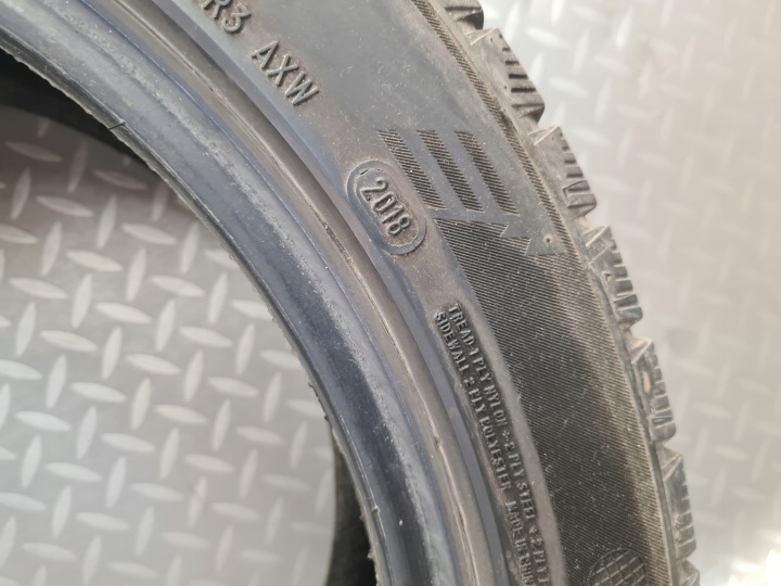 PNEU PNEUS HIVERNAUX HIVER AUSTONE SKADI SP-901 245/45 R18 KIT ENSEMBLE 2 CV