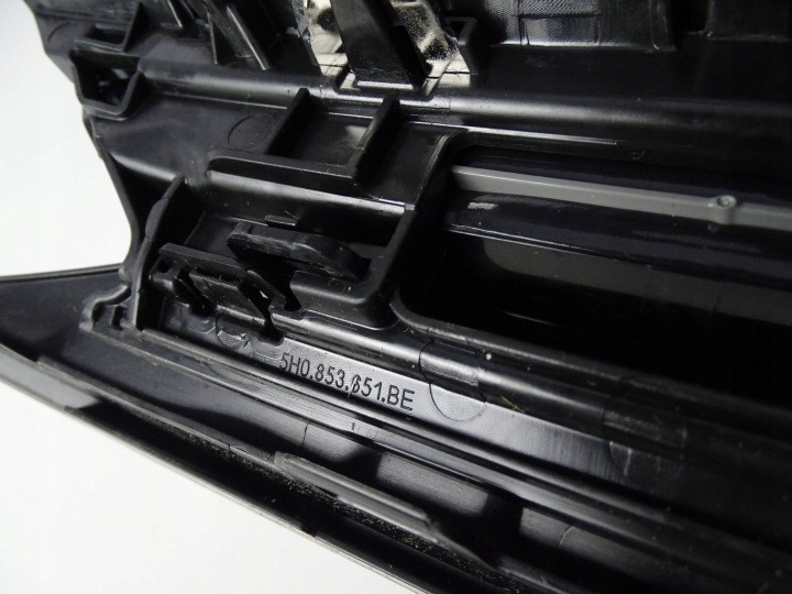 CALANDRE GRILLE CALANDRE RADIATEUR VW GOLF VIII 8 5H LIFT LED KSG-STYLE