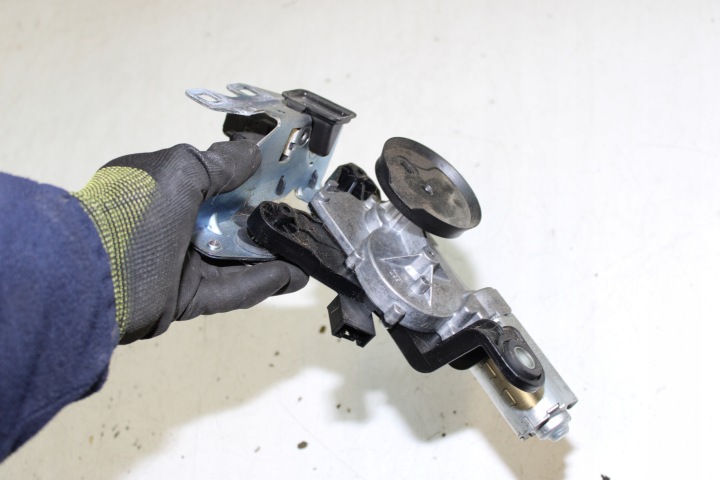 SERRURE VITRES COUVERCLES DE COFFRE BMW F11 7250299 7207046