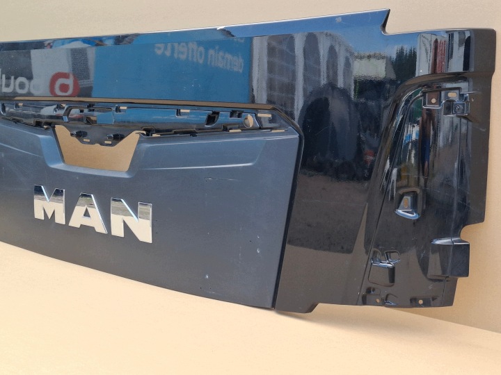MAN TGX TG3 CAPOT GRILLE CALANDRE AVANT PANNEAU ORIGINAL 81611106112