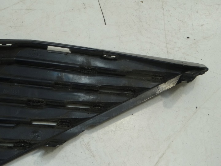 PEUGEOT 5008 II LIFT 21- GRILLE CALANDRE PARE-CHOCS DROITE AVANT 9836826877