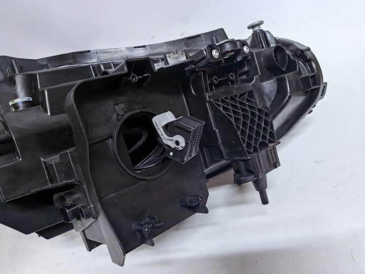 BMW 2 G42, M2 G87 SHADOW, NOIR PHARE COMPLET LED GAUCHE POUCES RECOMMANDÉ