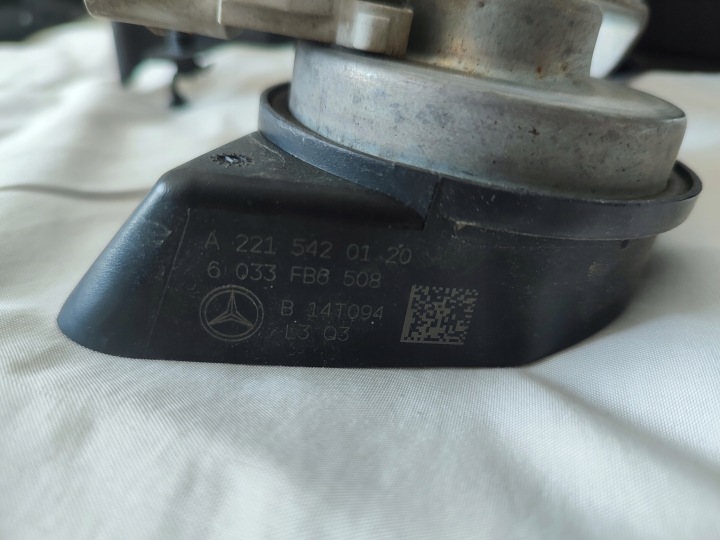 KLAXON DROIT GAUCHE FIXATION SUPPORT FAISCEAU DE CÂBLES KIT W117 W176 MERCEDES