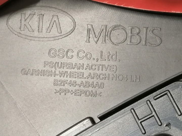 KIA SOUL II MOULURE AILE GAUCHE ARRIÈRE B2F46-AB4A0