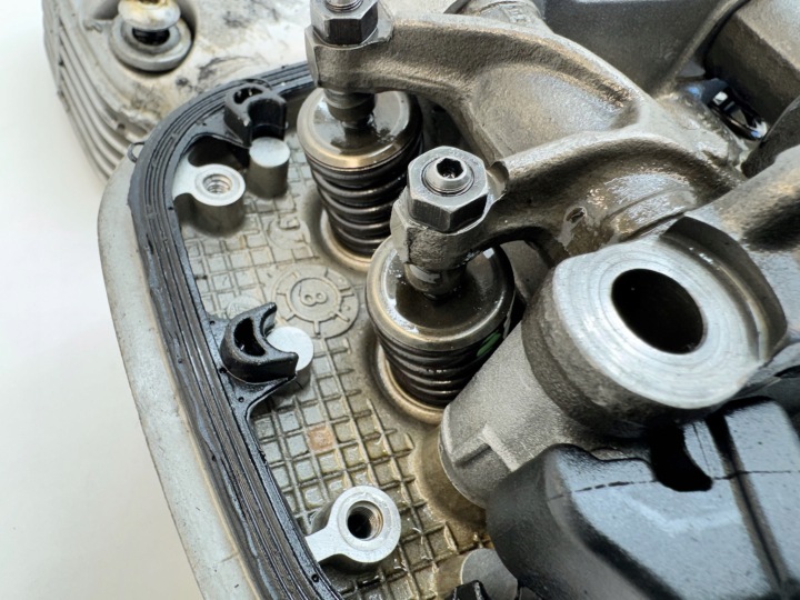 CULASSE COMPLÈTE ARBRE COUVERCLE DE SOUPAPES BMW R1100 RT 99R