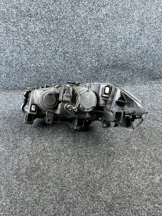 PHARE PROJECTEUR DROIT AVANT DROITE AVANT RENAULT MEGANE II 89307000