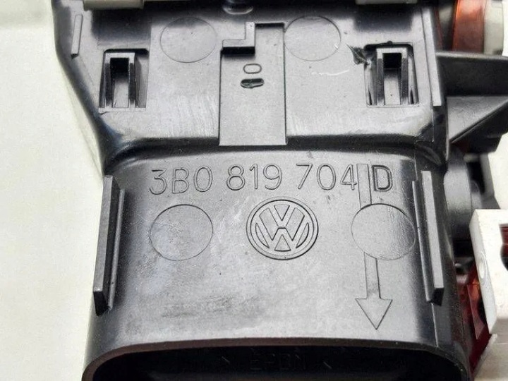CONDUITES D'AIR TABLEAU DE BORD INSTRUMENTATION VW PASSAT B7 ALLTRACK (365) 3B0819704D 1.9L