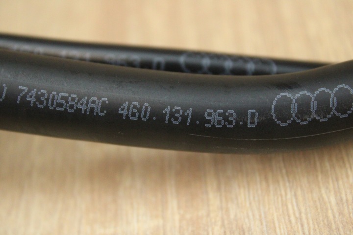 ORIGINAL FIL TUYAU GOULOTTE DE REMPLISSAGE ADBLUE AUDI A6 C7 4G0131963D 38KM