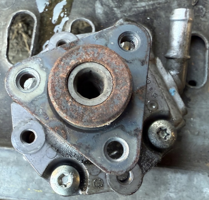 POMPE AMPLIFICATEUR 2.0 TDI AUDI A4 B8 8K0145154B 130BAR 038145255B