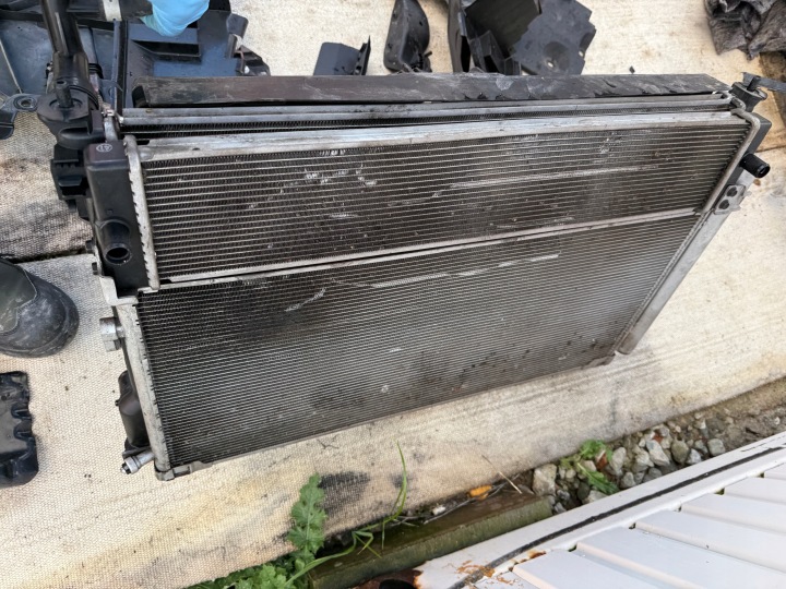 TOYOTA RAV4 V PARE-CHOCS PHARES AILES CAPOT AVANT COMPLET