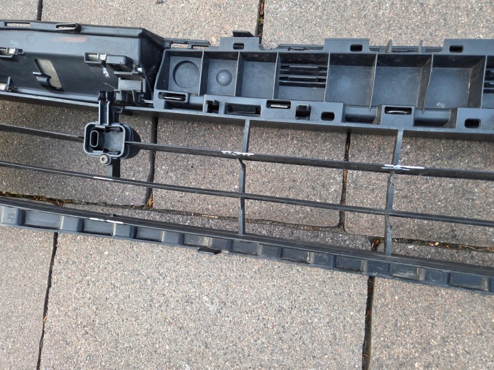 LAGUNA III AVANT LIFT COMPLÈTE GRILLE INFÉRIEURE CHROME HALOGÈNES PDC 07-2010