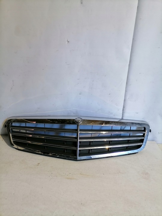 GRILLE CALANDRE DU RADIATEUR MERCEDES C-CLASS W204 07R.- photo 1 - milautoparts-fr.ukrlive.com