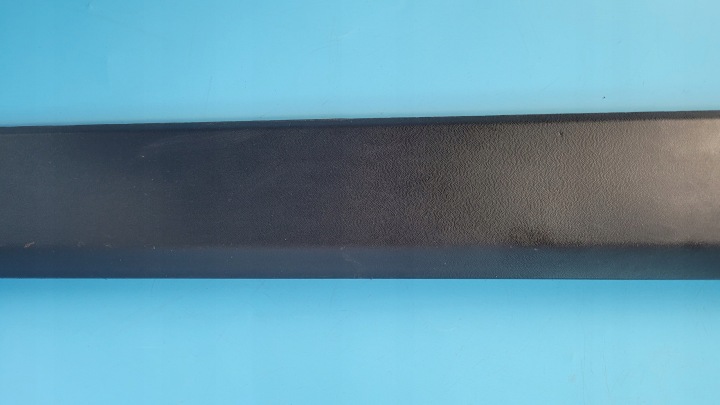 KIA STONIC 17R MOULURE REVÊTEMENT PORTES GAUCHE AVANT 87723-H8400