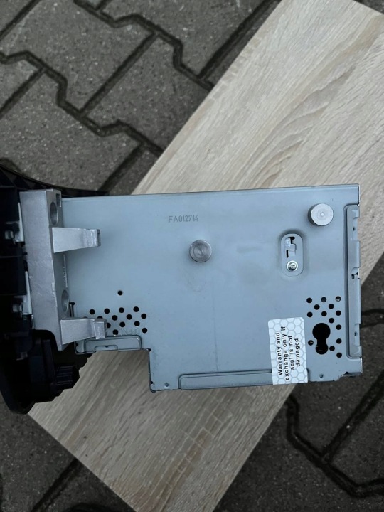 MERCEDES W204 W207 LIFT RADIO NAVIGATION NAVI