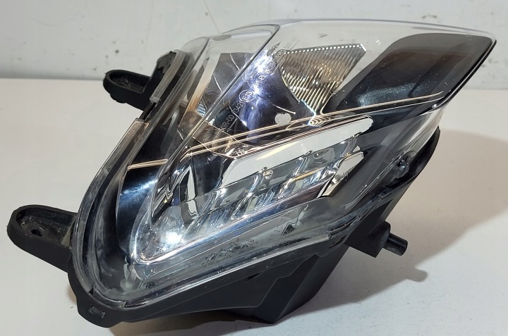PHARE AVANT PROJECTEUR EUROPE DUCATI HYPERMOTARD 821 939 2013-2018R 52010243A