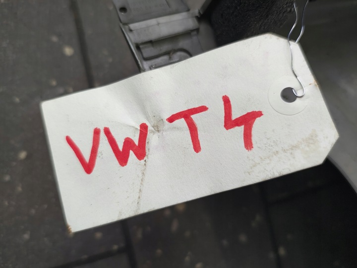 GARNITURE COLLECTEUR PORTES DROIT AVANT VW T4