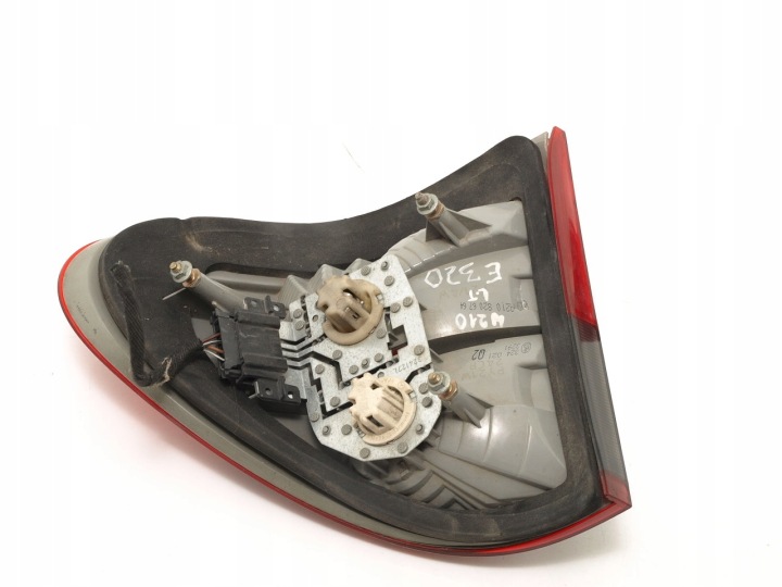 MERCEDES-BENZ W210 E-KLASA LIFT UNIVERSEL 1999-2002 PHARE GAUCHE ARRIÈRE A2108206764