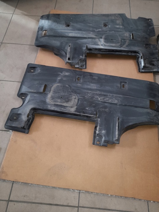 DODGE CHALLENGER PROTECTION CHÂSSIS PL 101558040/50