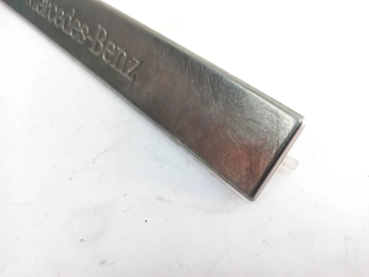 REVÊTEMENT SEUIL ARRIÈRE ARRIÈRE CÔTÉ DROITE MERCEDES-BENZ ML W163 A1636861620