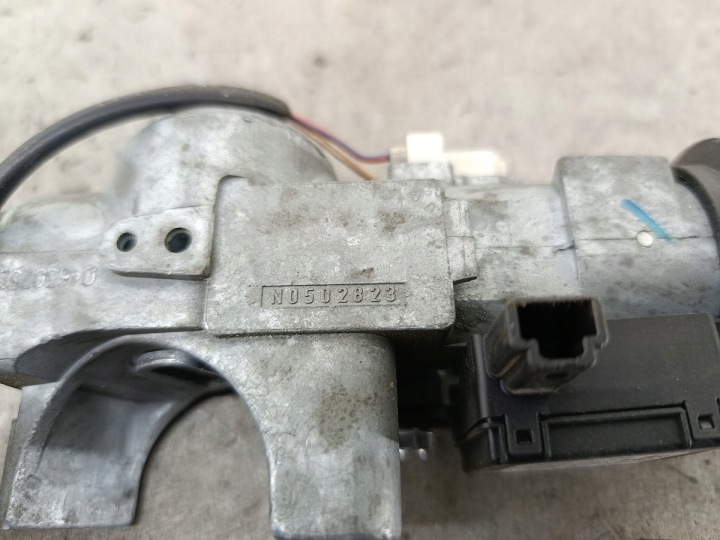 CONTACTEUR D'ALLUMAGE NISSAN MICRA K12 N0502823 28590AX600 5WK46550 1.2 B