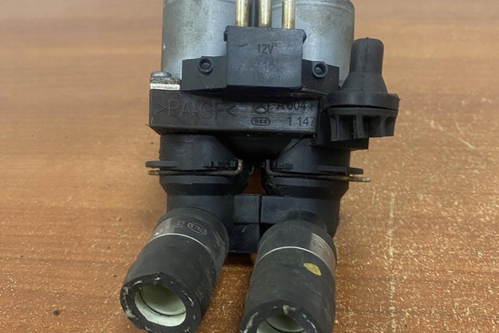 SOUPAPE RADIATEUR RÉCHAUFFEURS AUDI 100 (5000) 0018307784 DIESEL 1996