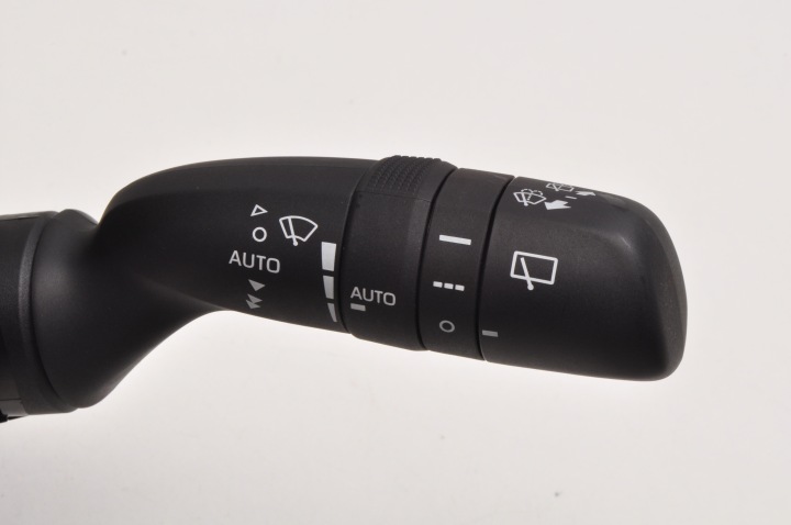TOYOTA YARIS IV COMMUTATEUR COMPOSITE 02A50-17J916
