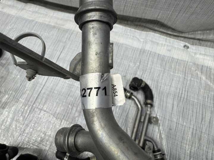 CONDUITES DE DÉRIVATION EAU ENSEMBLE MASERATI GRECALE M182 TROFEO 52115758