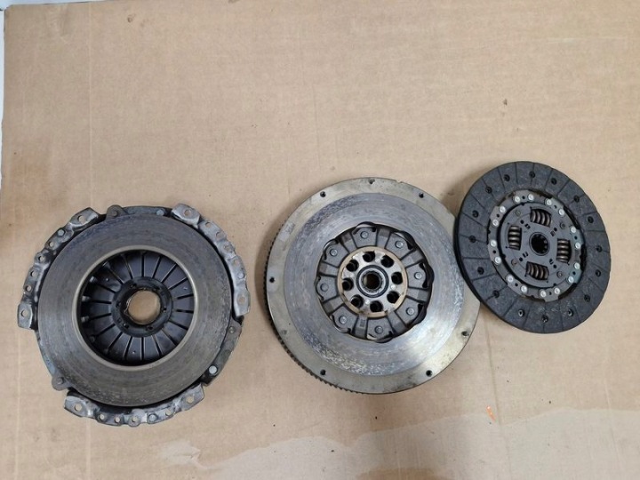 RENAULT MASTER 3 III LIFT IV 2.3 DCI EMBRAYAGE VOLANT BIMASSE DISQUE COLLIER