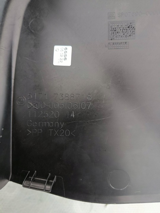 DOUBLURE DE PASSAGE DE ROUE INFÉRIEUR DROIT AVANT BMW 5 G30 G31