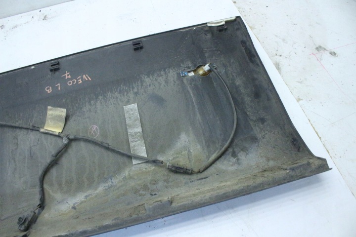 MOULURE GAUCHE CÔTÉ 5801812252 IVECO DAILY IV 17R.