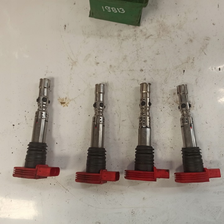 AUDI A4 B6 2.0 ESSENCE BOBINE ALLUMAGE 06C905115L