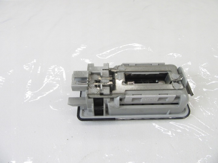 AMPOULE PLAFONNIERS CABINE ARRIÈRE BMW E53 X5 E83 X3