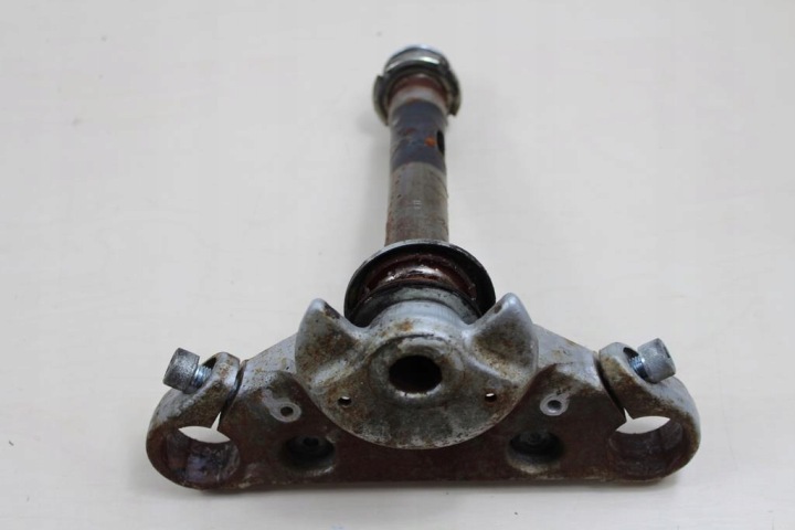 KAWASAKI BN125 ÉLIMINATEUR ÉTAGÈRE INFÉRIEURE FOURCHETTE