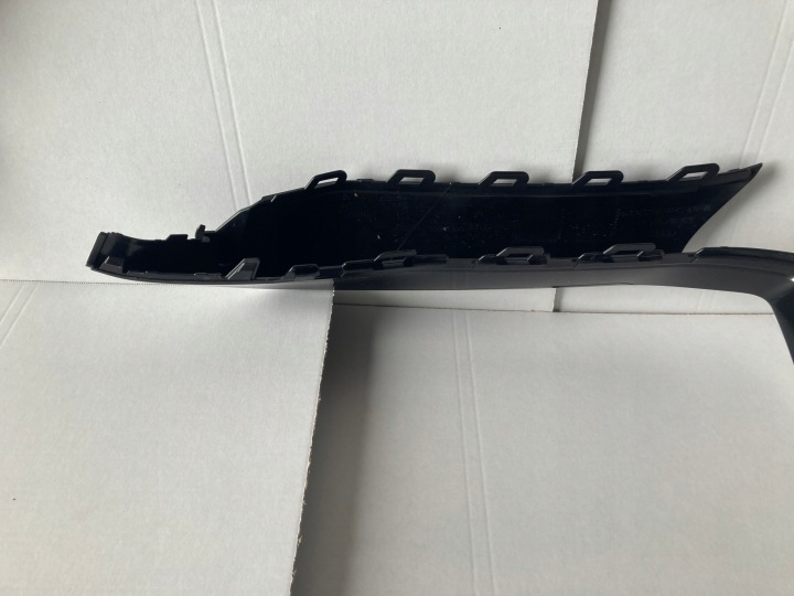 REVÊTEMENT PARE-CHOCS AUDI TT 8S0 TTRS LIFT 8S0807957B