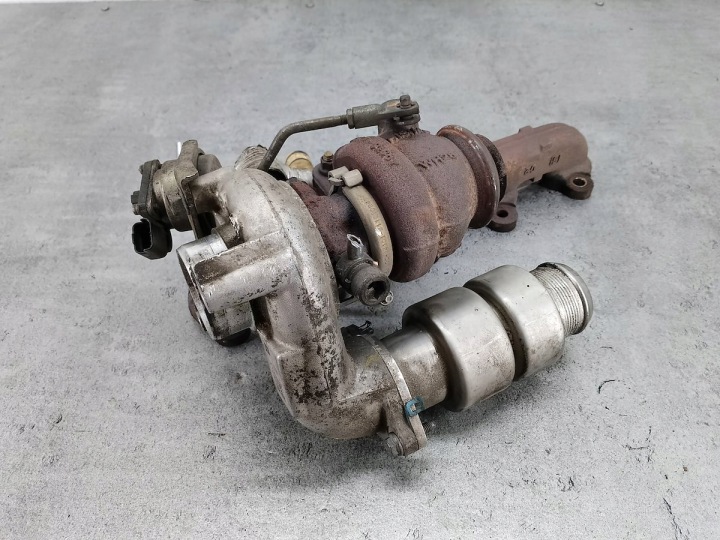 TURBINE AVEC COLLECTEUR FORD FIESTA MK7 9673283680 TD02H2-07TVT-21 1.4