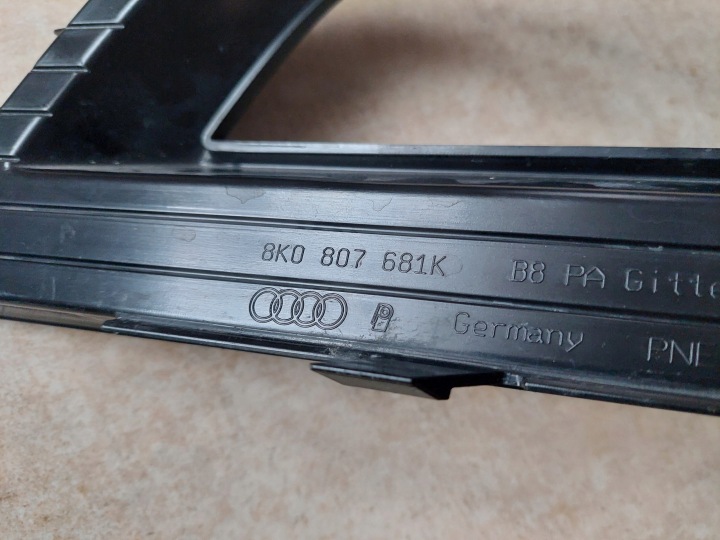 GRILLE PARE-CHOCS AVANT GAUCHE AUDI A4 B8 LIFT 12-15 8K0