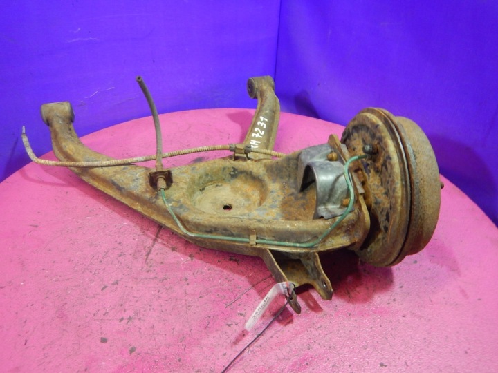 FORD SIERRA MK1 87-93 BERLINE 1,6 ROTULE DE DIRECTION BRAS DE SUSPENSION ARRIÈRE DROIT