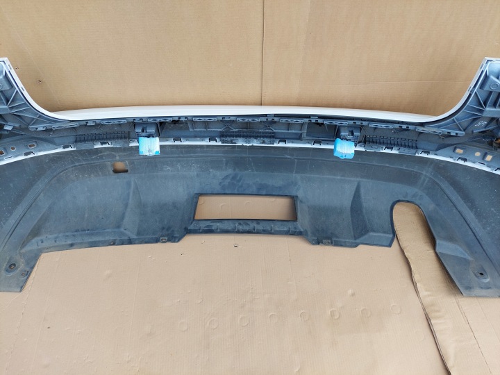 AUDI Q2 810 16R. PARE-CHOCS ARRIÈRE A509