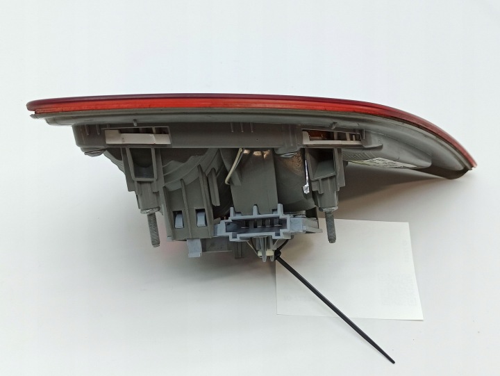MERCEDES-BENZ OE A2469066300 PHARE ARRIÈRE COMBINÉ