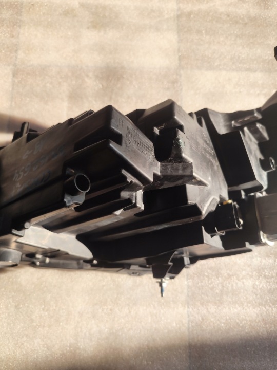 PROJECTEUR DROIT OPEL CORSA F 2019- NR ORIGINE 9829522580