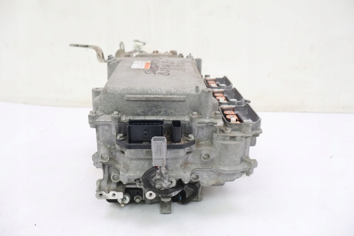 TOYOTA RAV4 IV 2.5 HYBRID INWERTER CONVERTISSEUR FALOWNIK CONVERTISSEUR