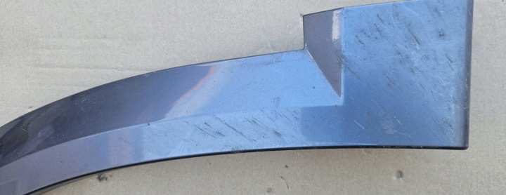 SEAT CUPRA 5FF AVANT CÔTÉ GAUCHE MOULURE GARDE-BOUE SE0512A10