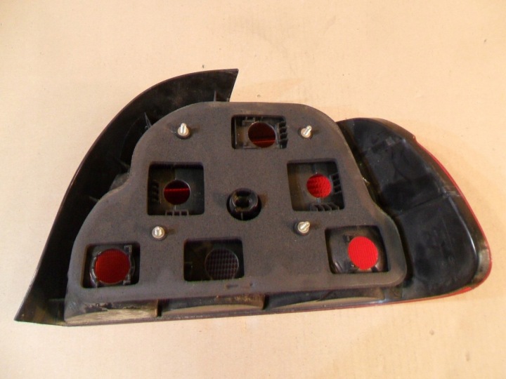 BMW E39 BERLINE PHARE DROIT ARRIÈRE ARRIÈRE 8363565