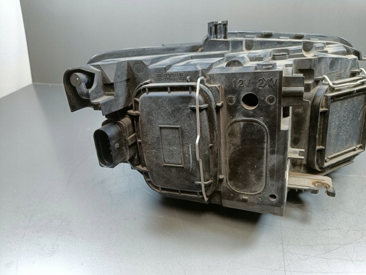 AUDI Q5 8R 08-12R PHARE GAUCHE AVANT ANGLAIS 8R0941003M