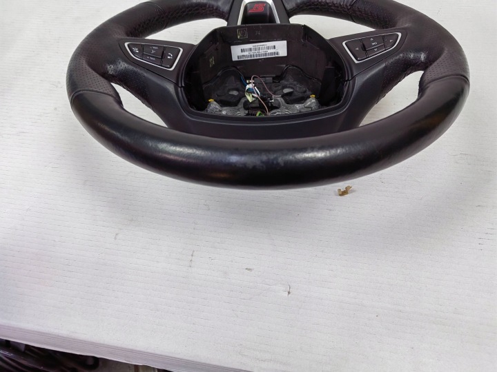 FORD FOCUS MK3 LIFT HAYON 2.0ST VOLANT CUIR CHAUFFÉE