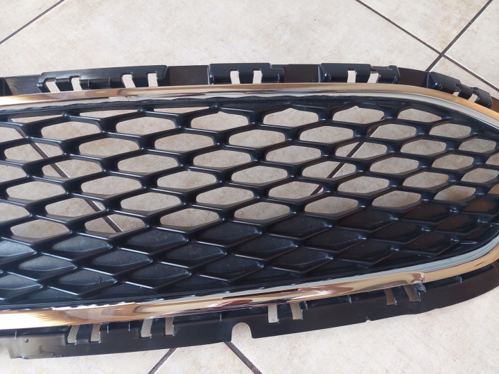 GRILLE CALANDRE FORD FIESTA MK8