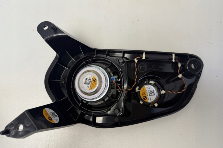 HAUT-PARLEUR DANS ARRIÈRE SZYBIE BMW X7 (G07) 2622521 3.0L GASOLINE 250KW 2022